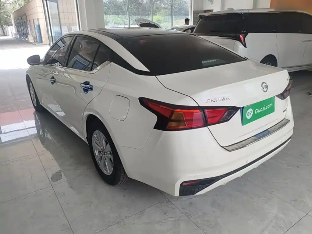 Teana 2.0 L XL Comfort