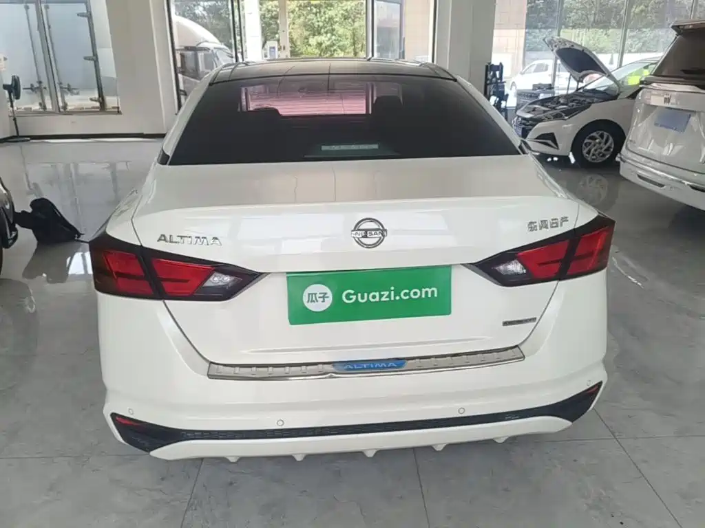Teana 2.0 L XL Comfort