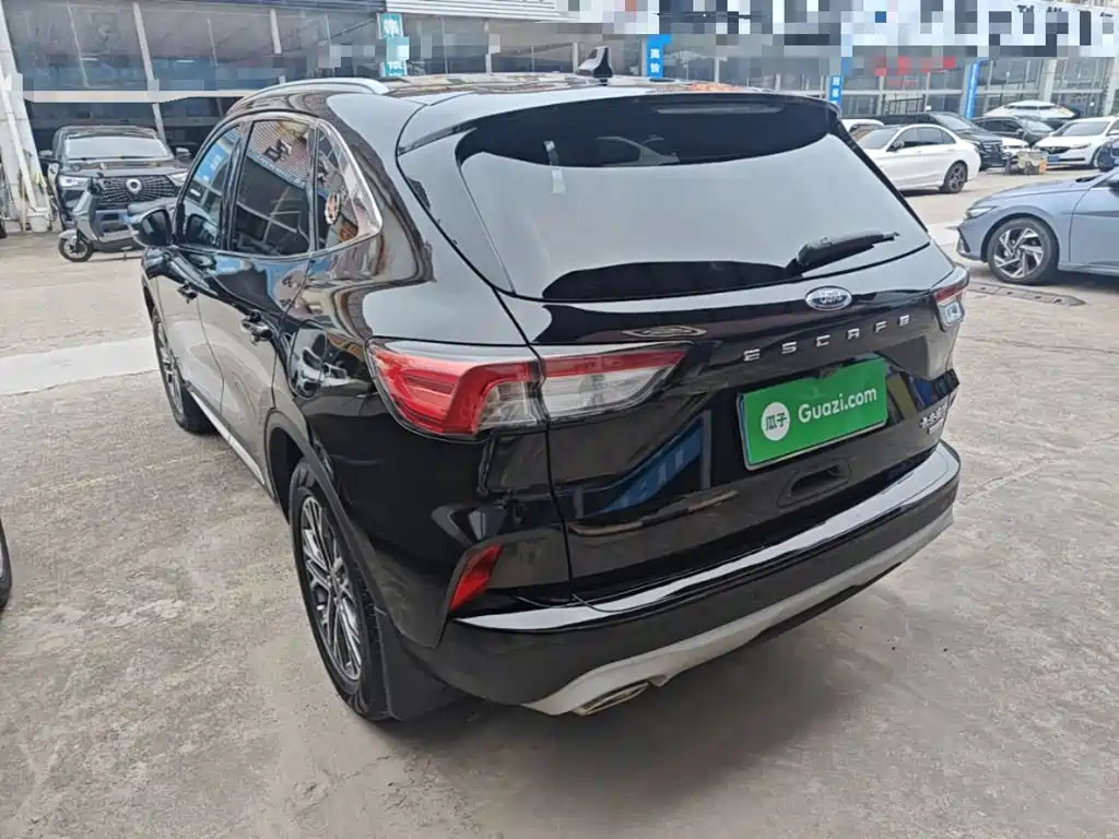 Escape EcoBoost 245 2 WD Shine Enjoyment