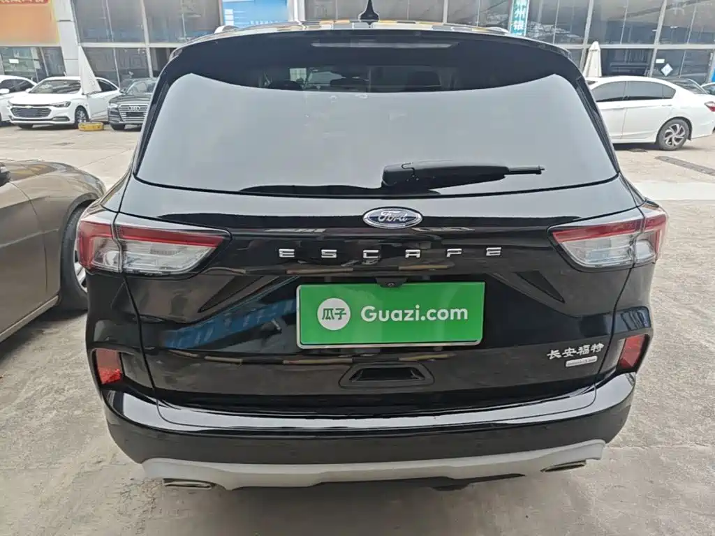 Escape EcoBoost 245 2 WD Shine Enjoyment