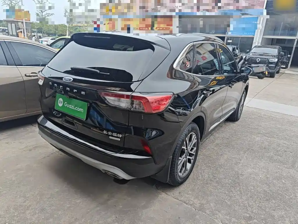 Escape EcoBoost 245 2 WD Shine Enjoyment
