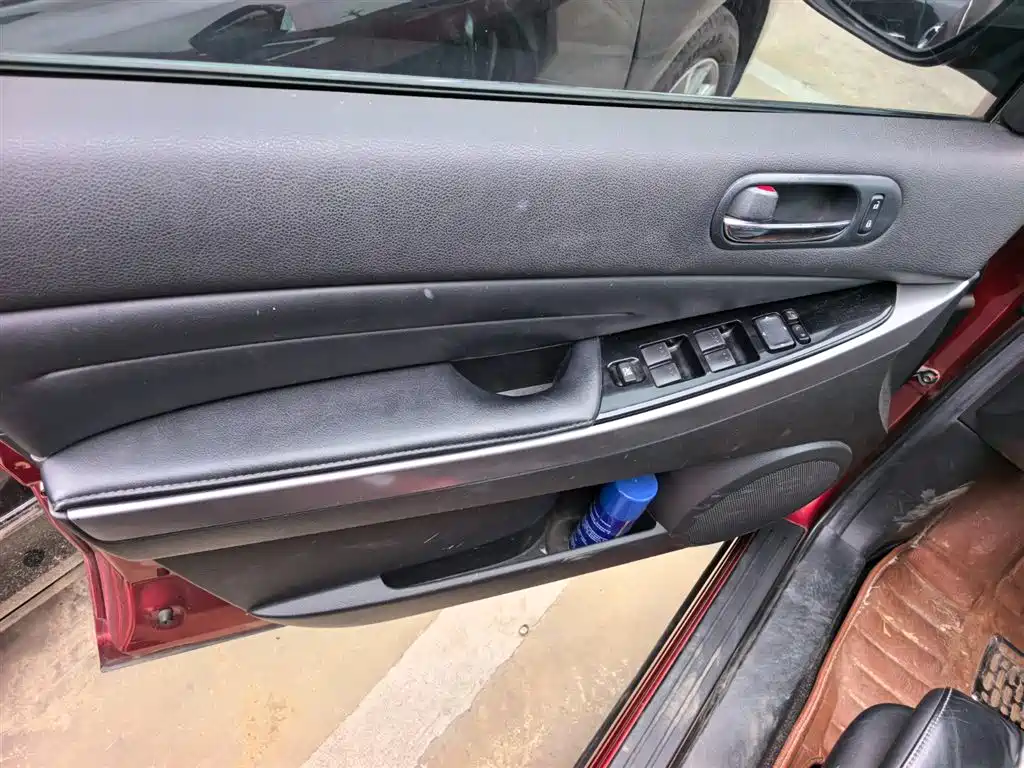 Mazda CX-7 2.5 L 2 WD Luxury