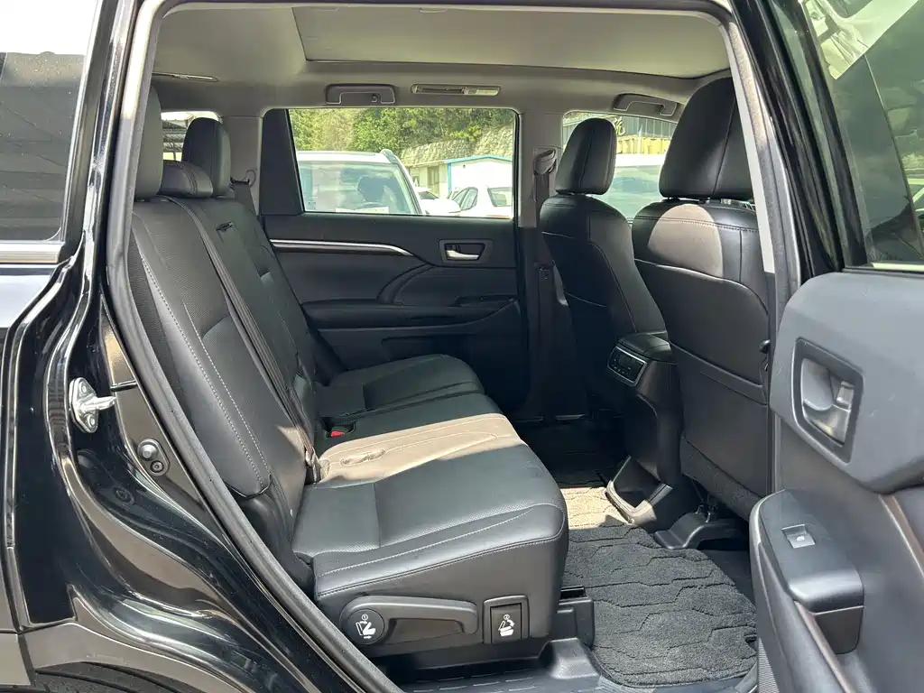 Highlander 2.0 T 4 WD Supreme 7-seat