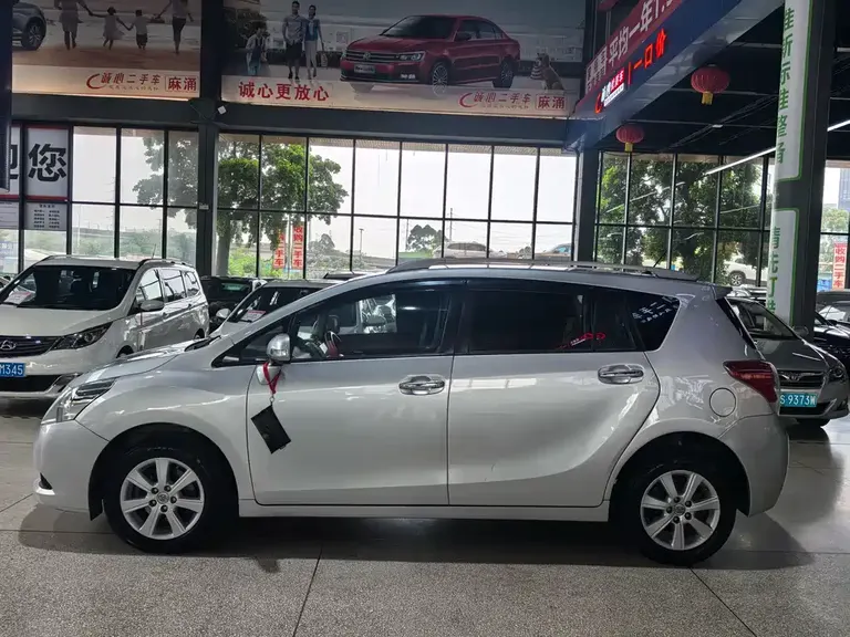 Toyota Verso 180 E CVT Elite