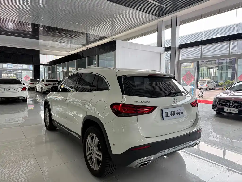 Mercedes-Benz GLA GLA 180