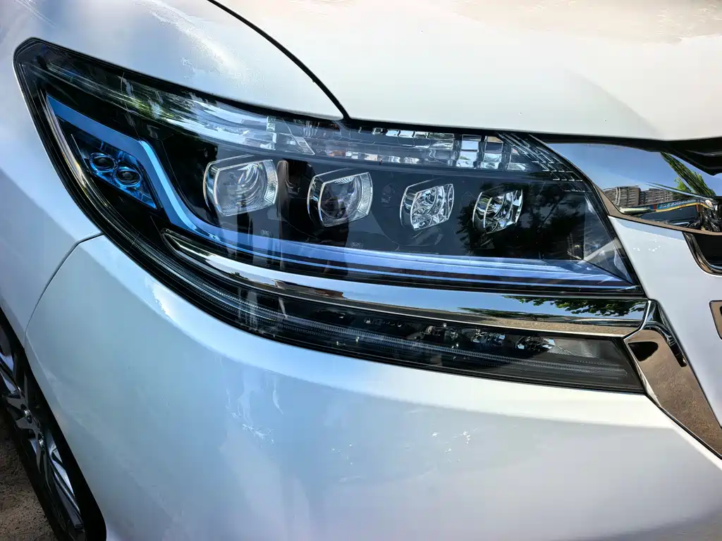 Elysion 2.0 L Hybrid Luxury