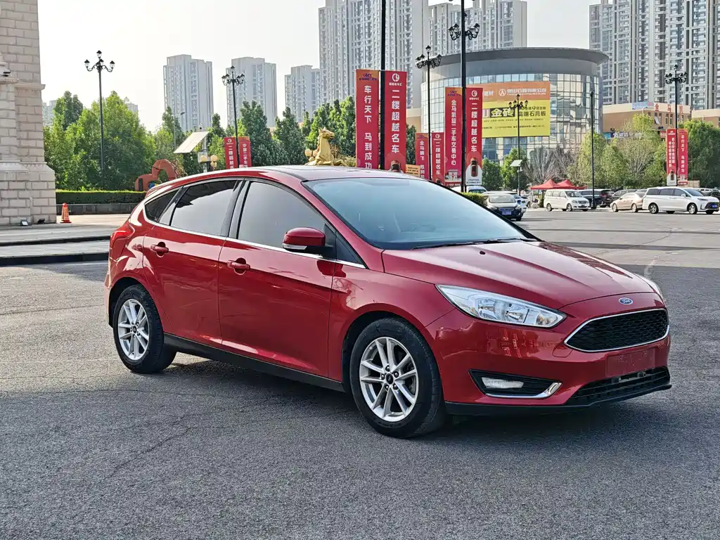 Focus Hatchback EcoBoost 180 Auto Elite