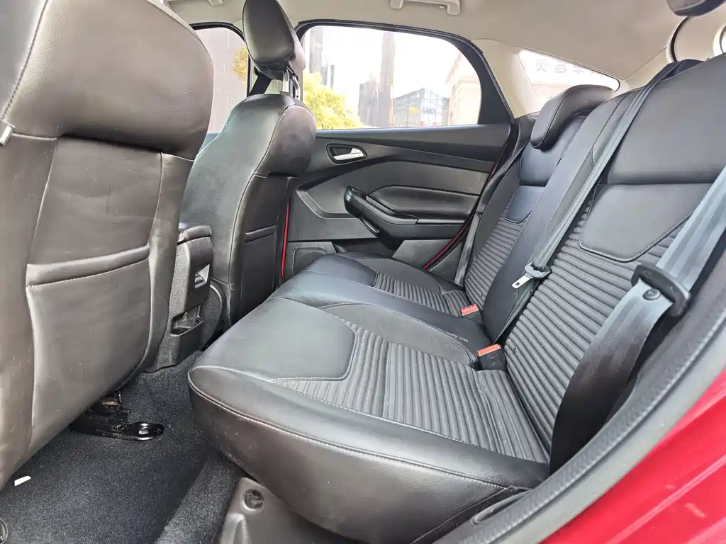 Focus Hatchback EcoBoost 180 Auto Elite