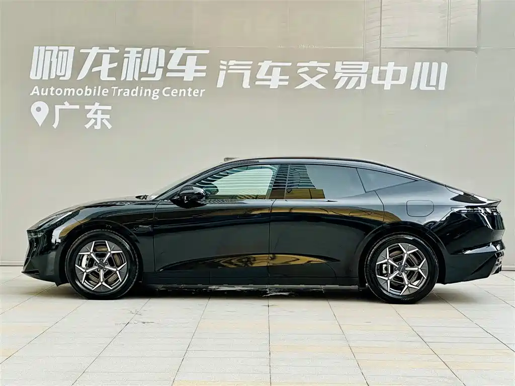 Lynk & Co 10 EM-P 领克10 2025款 120四驱Ultra H5