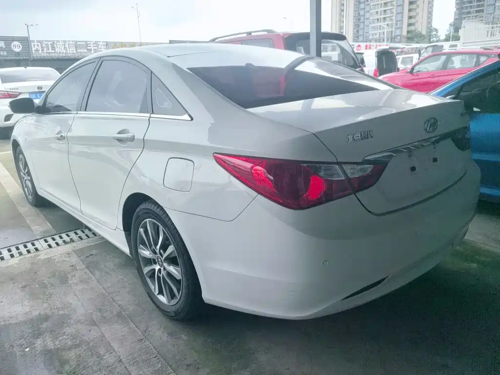 Sonata 索纳塔 2013款 2.0 L 自动时尚版