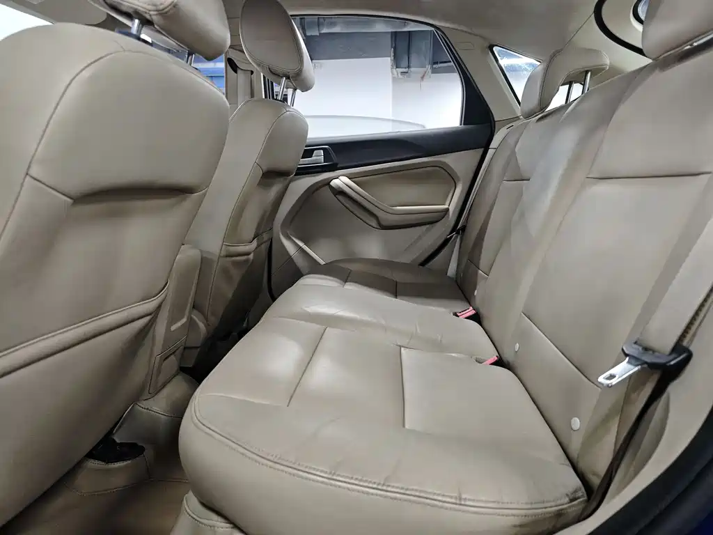 Focus Hatchback Classic 1.8 L Manual Fashion