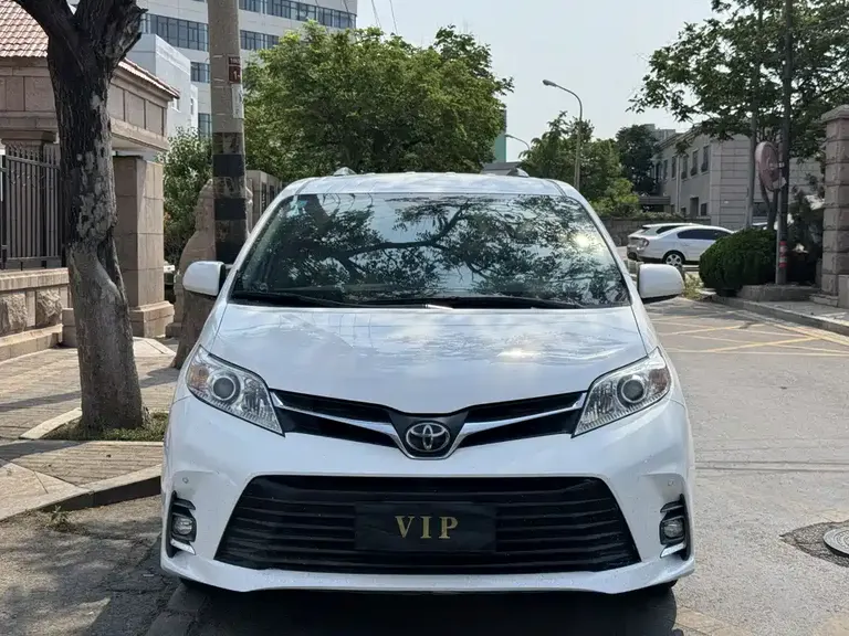 Toyota SIENNA 3.5 L 2 WD L