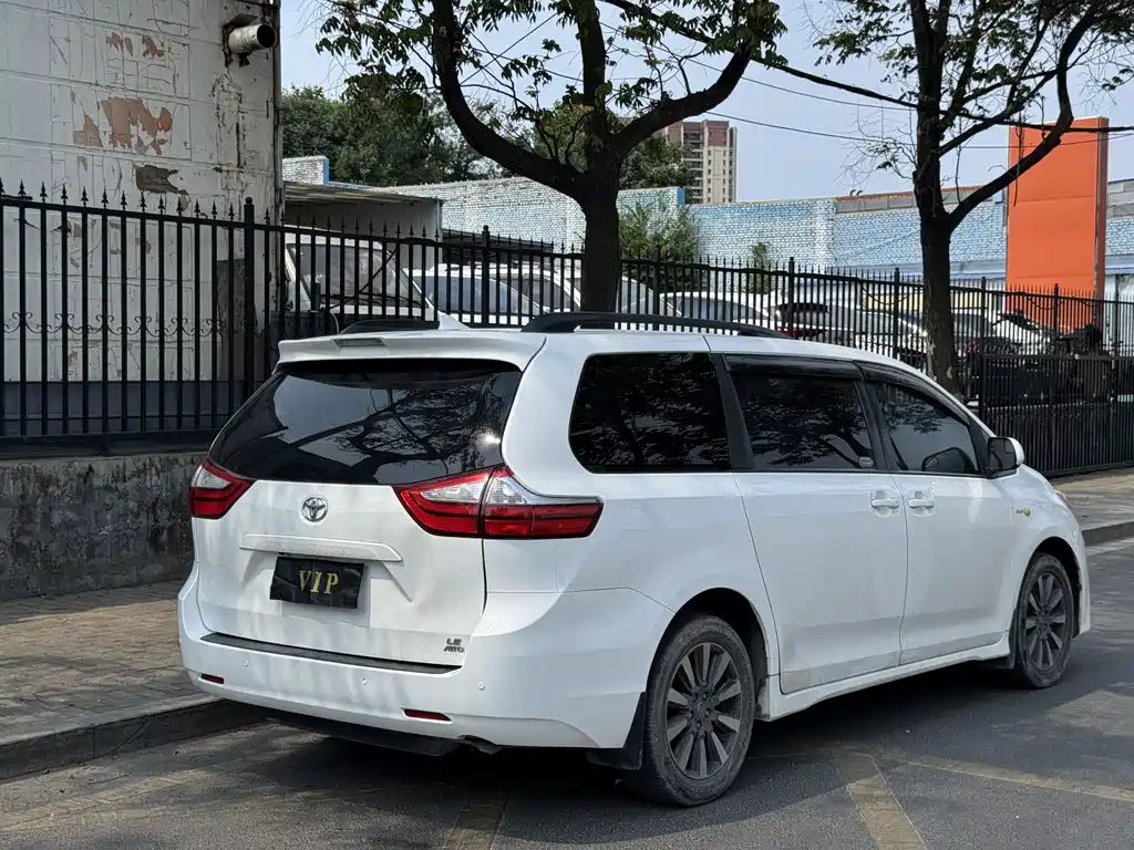 SIENNA 3.5 L 2 WD L