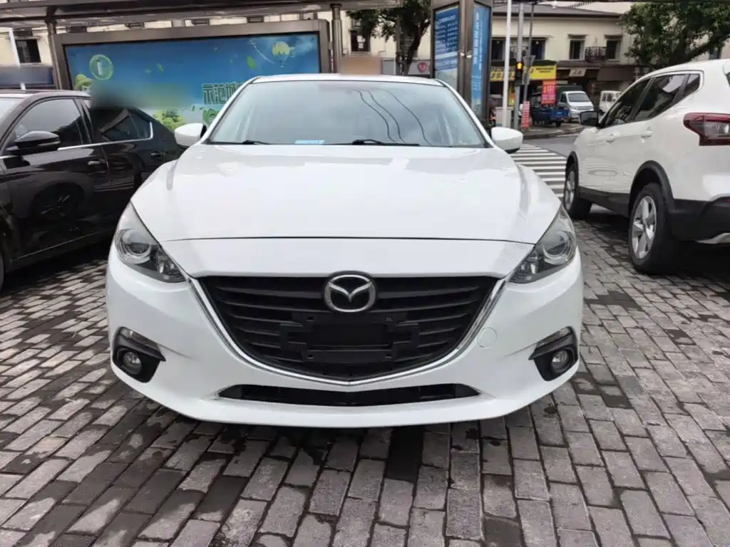 Mazda 3 Axela Hatchback 1.5 L Auto Luxury