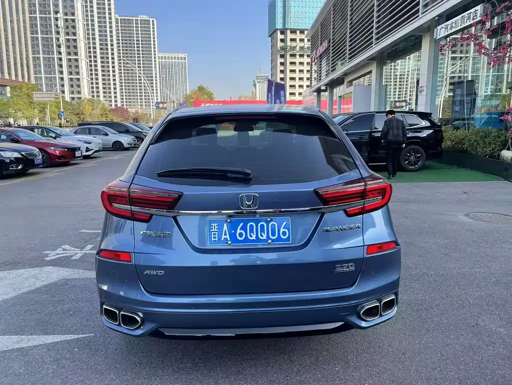 Avancier 370 TURBO 4 WD Supreme