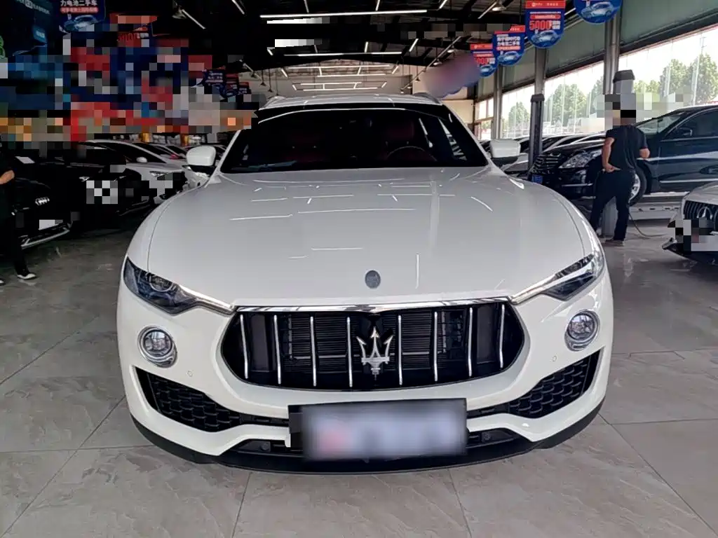 Levante 3.0 T Standard