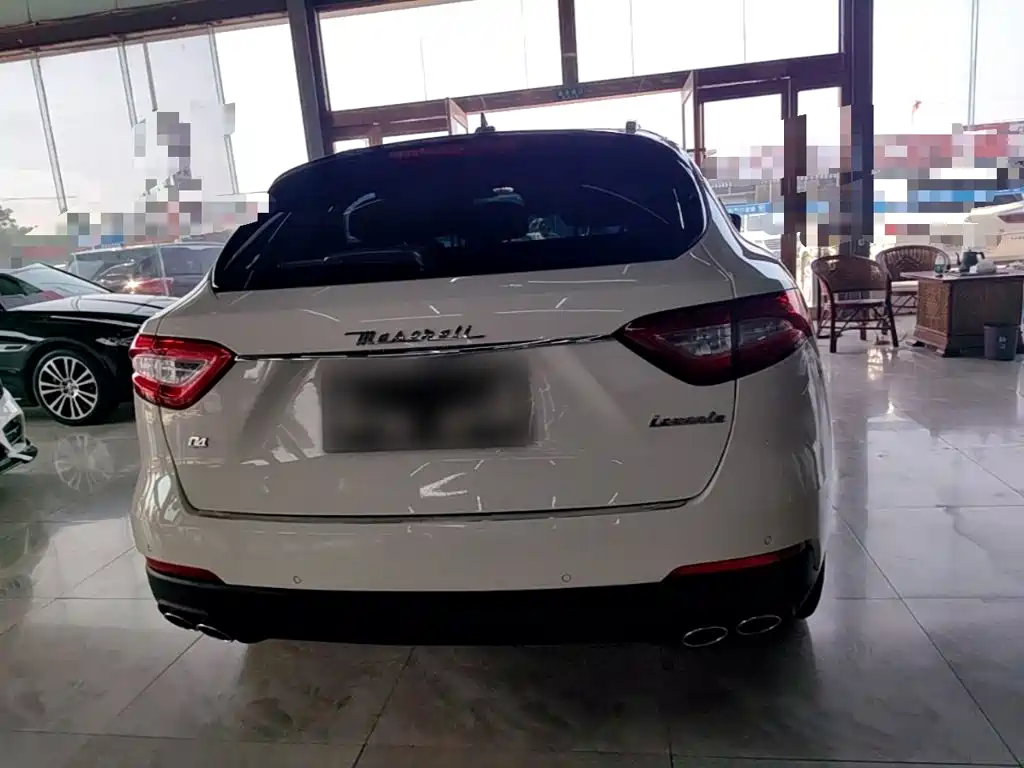 Levante 3.0 T Standard