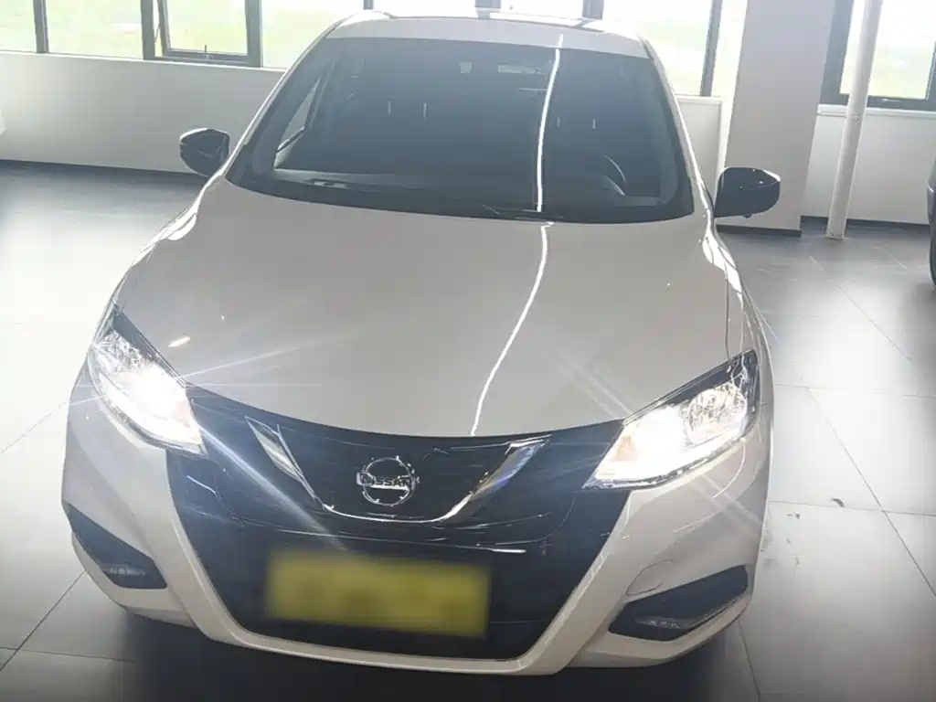 Tiida 1.6 L CVT Cool Motion