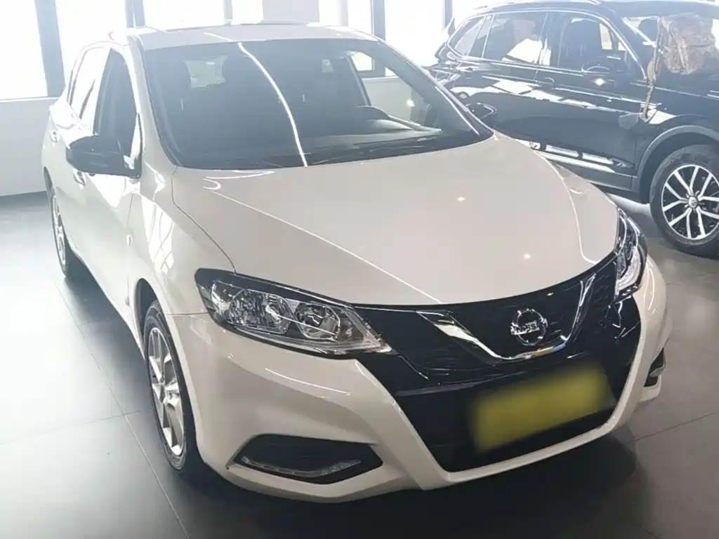 Tiida 1.6 L CVT Cool Motion