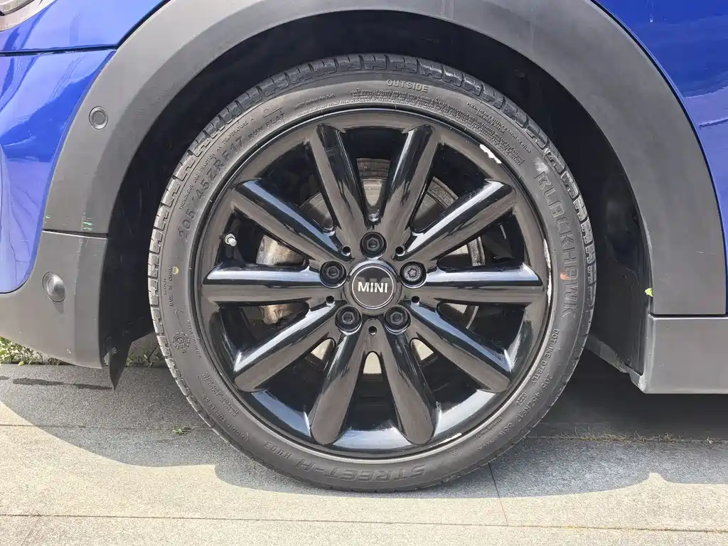 MINI 1.5 T COOPER Artist