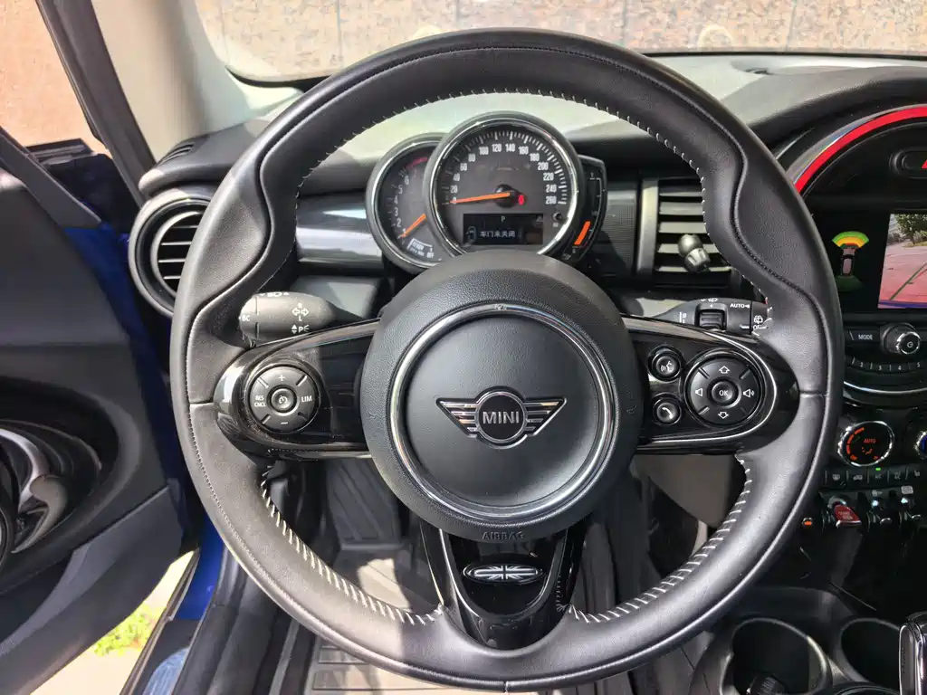 MINI 1.5 T COOPER Artist