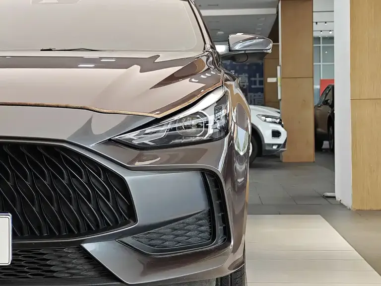 MG5 Facelift 300 TGI DCT Youth Luxury Flagship