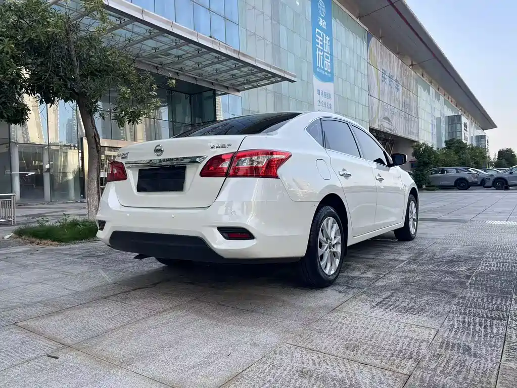 Sylphy Classic 1.6 XE CVT Comfort