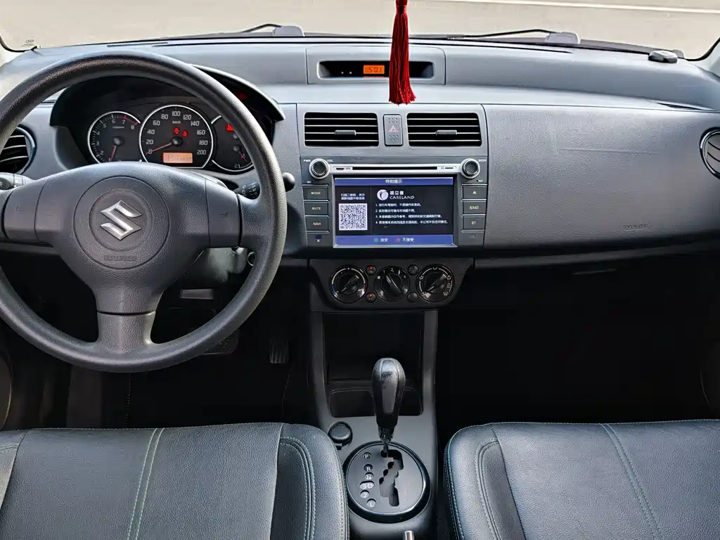 Swift 1.5 L Auto Fashion Cool Play
