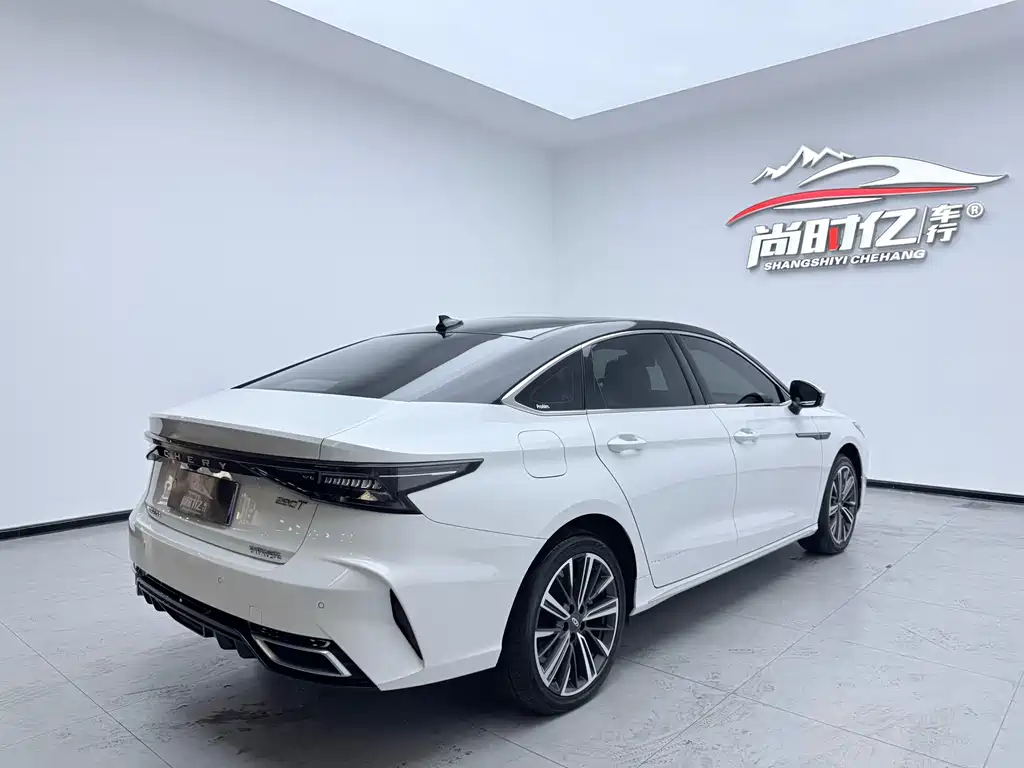 Arrizo 8 1.6 T DCT Elegant