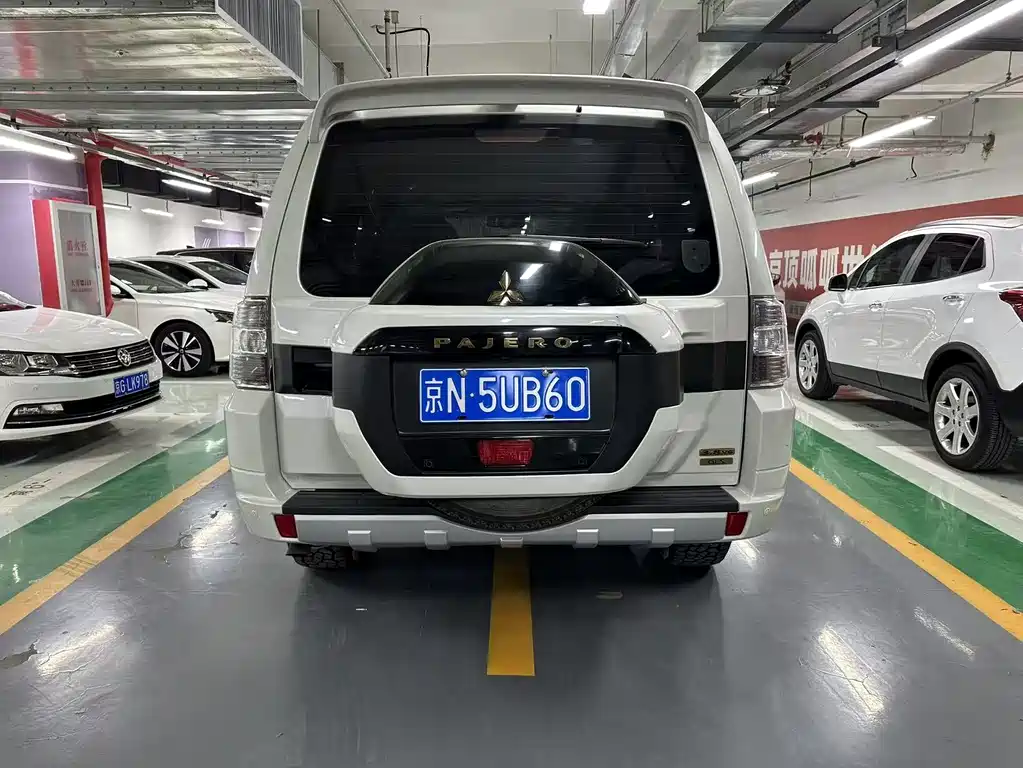 Pajero (Import) 3.8 L Middle East