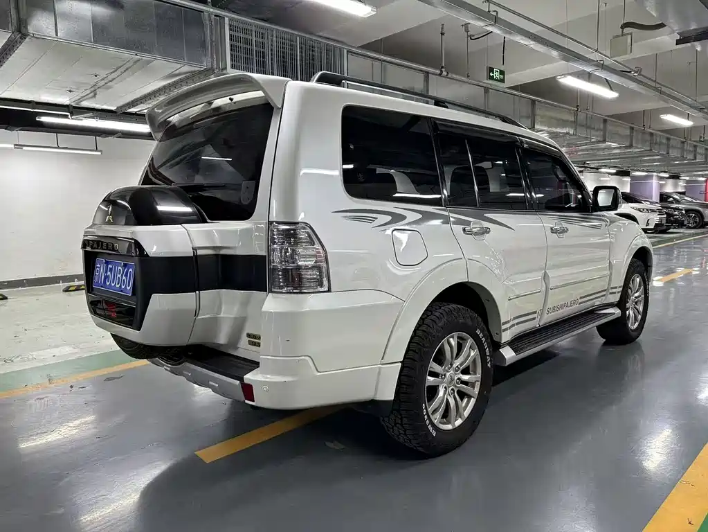 Pajero (Import) 3.8 L Middle East