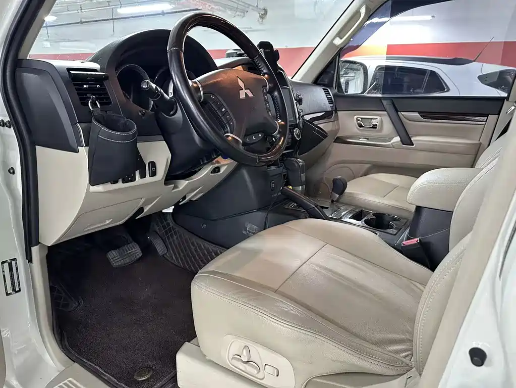 Pajero (Import) 3.8 L Middle East