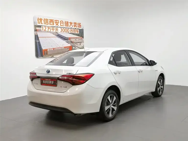 Toyota Levin Dual Engine 1.8 H GS-L E-CVT Leading
