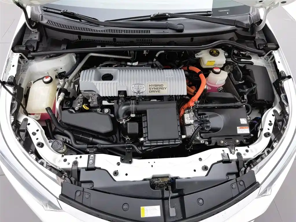 Levin Dual Engine 1.8 H GS-L E-CVT Leading