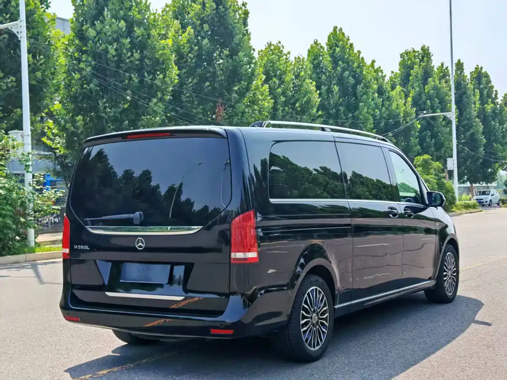 Mercedes-Benz V-Class V 260 L Distinguished Extended CN-V