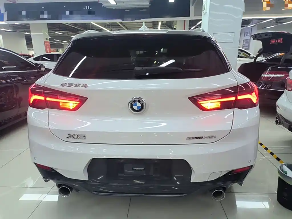 BMW X2 sDrive25 i Leading M Sport Package