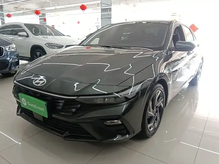 Hyundai Elantra 1.5 L CVT GLX Elite