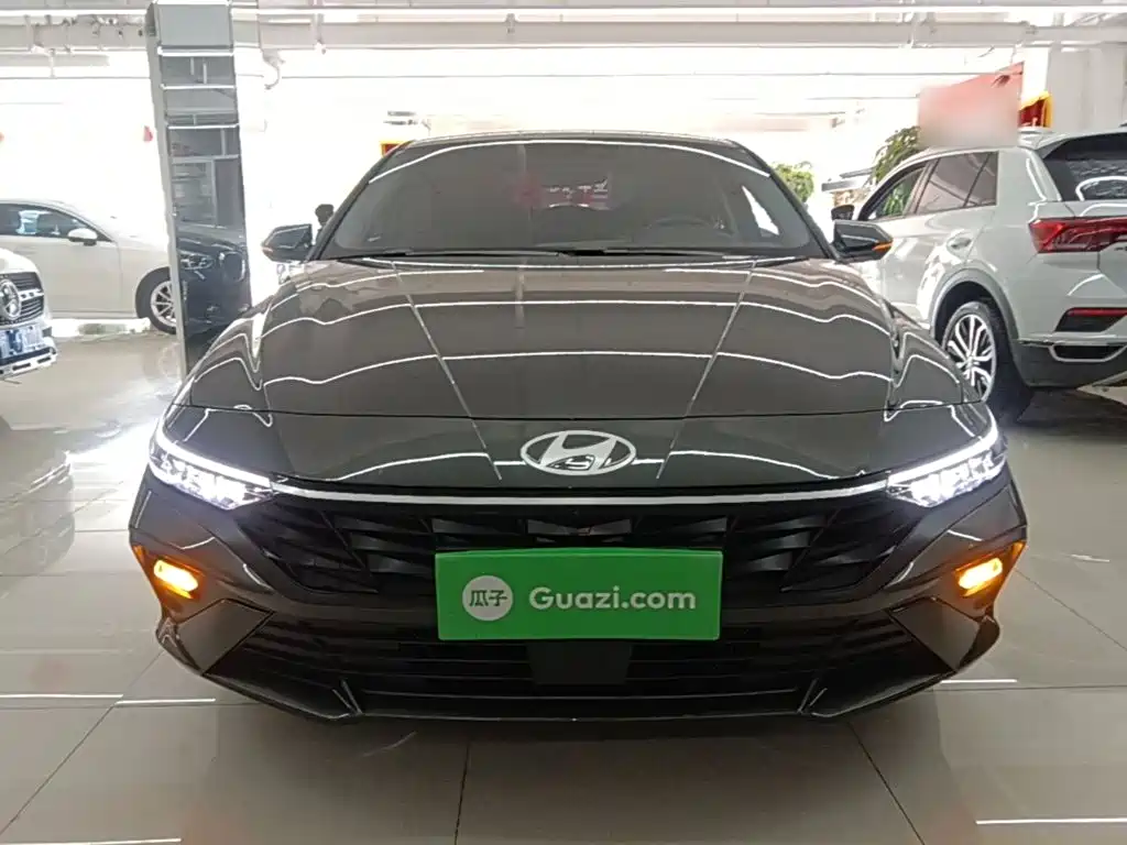 Elantra 1.5 L CVT GLX Elite