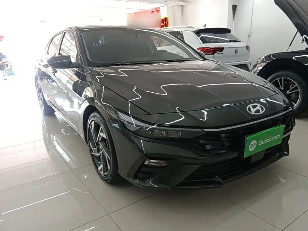 Elantra 1.5 L CVT GLX Elite