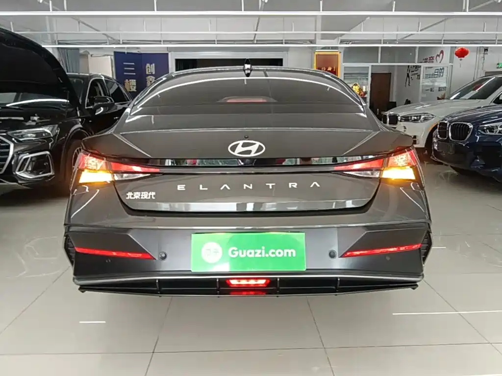 Elantra 1.5 L CVT GLX Elite