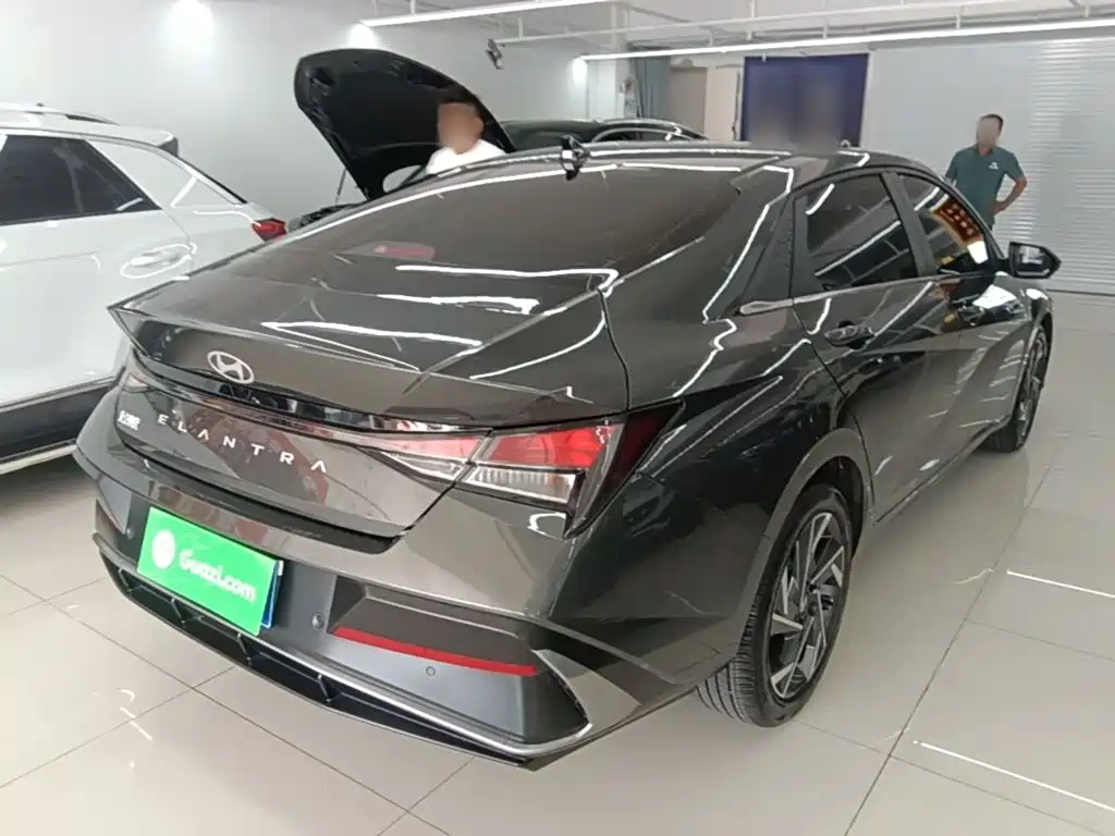 Elantra 1.5 L CVT GLX Elite