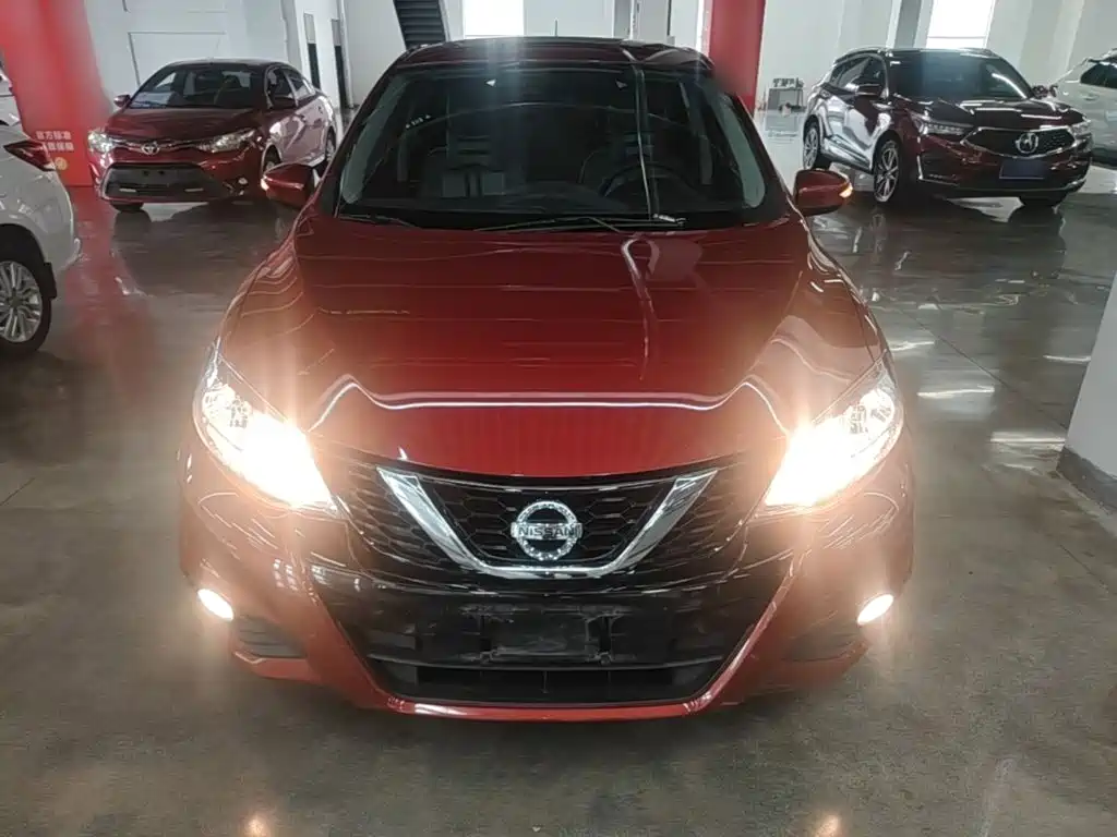 Tiida 1.6 L CVT Smart Travel