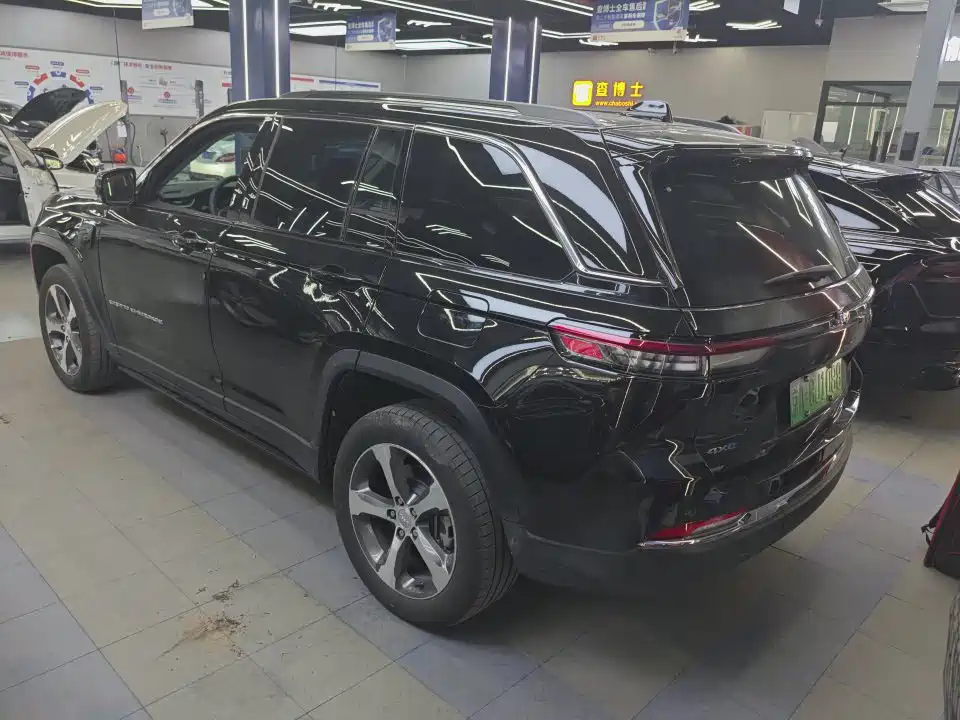 Grand Cherokee 4 xe (Import) 大切诺基4 xe进口 2024款 4 xe 高峰版