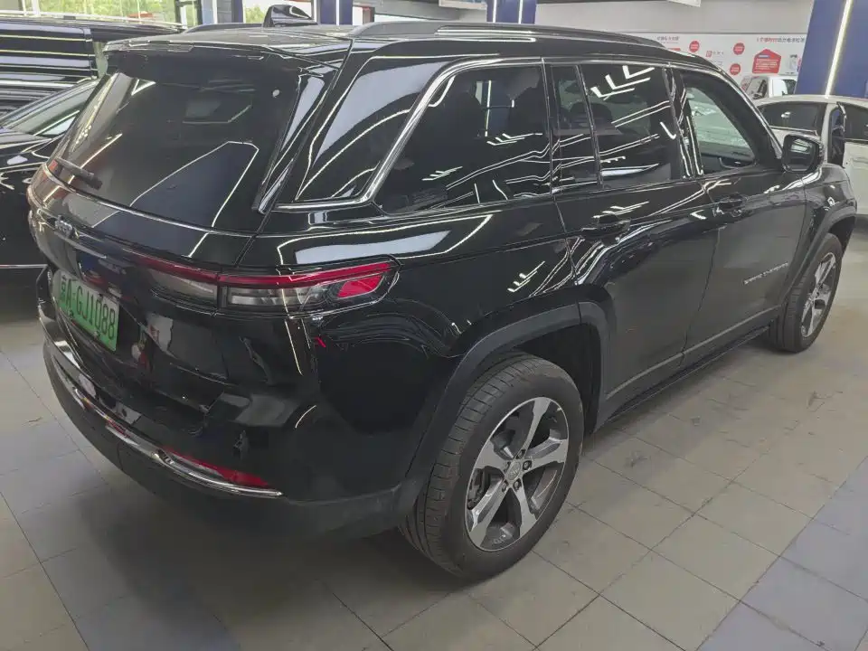 Grand Cherokee 4 xe (Import) 大切诺基4 xe进口 2024款 4 xe 高峰版