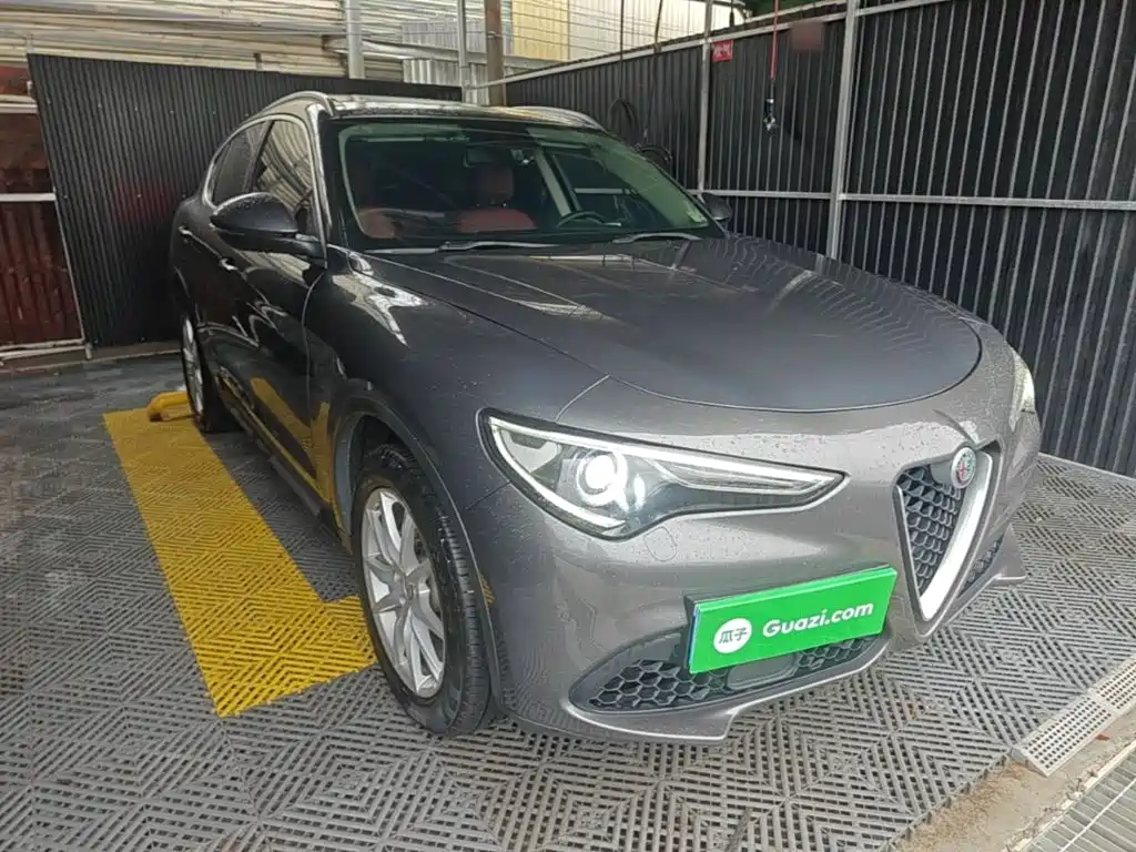 Stelvio 2.0 T 200 HP Luxury