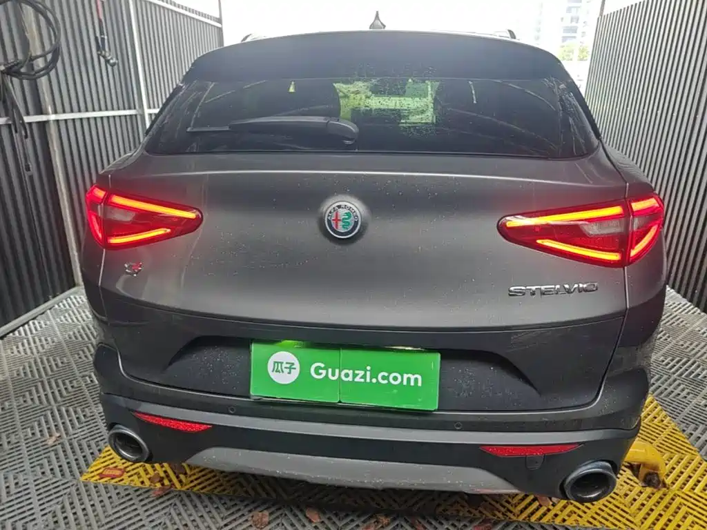 Stelvio 2.0 T 200 HP Luxury
