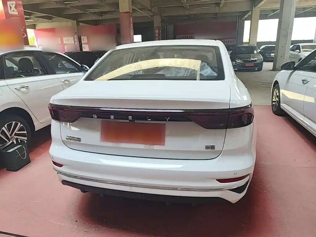 Emgrand 帝豪 2026款 400万纪念款 1.5 L CVT超越型