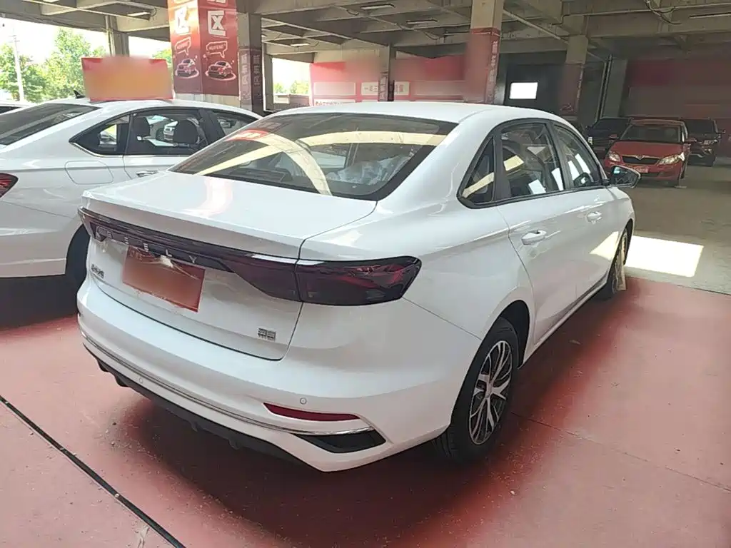 Emgrand 帝豪 2026款 400万纪念款 1.5 L CVT超越型