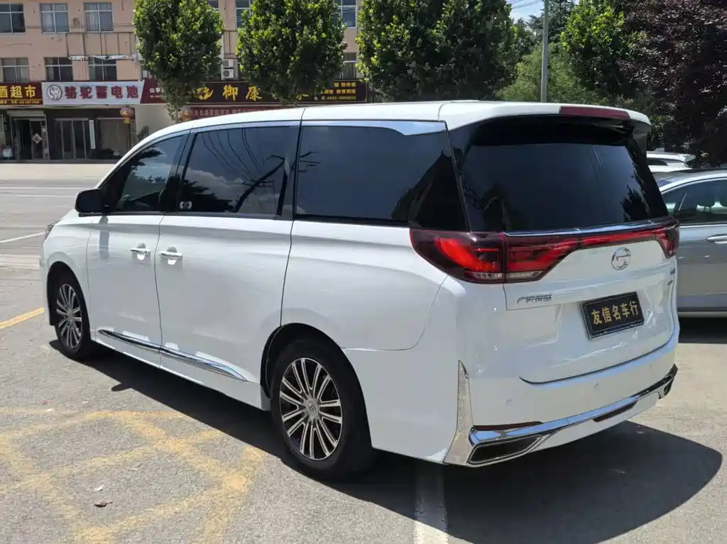 GAC Trumpchi M8 Leading Show Series 390 T Distinguished