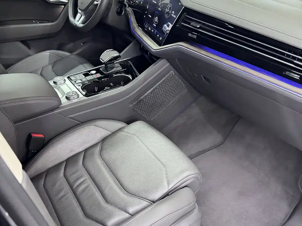 Touareg 3.0 TSI Sharp Edge CN-V